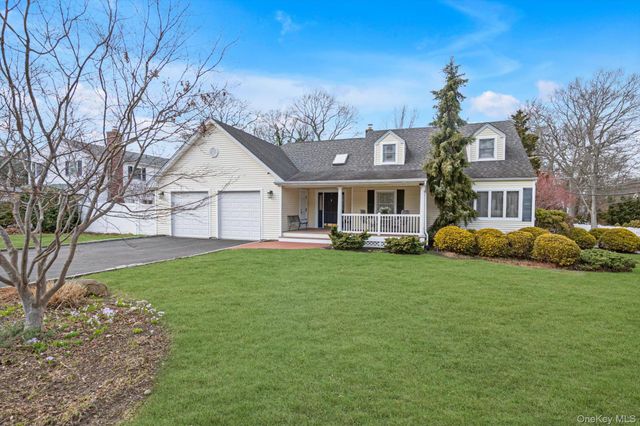 19 Birchwood Drive, South Huntington, NY 11746