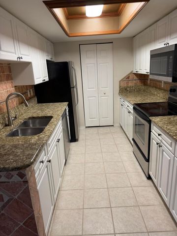 1500 S Crestwood Court S 1503, Royal Palm Beach, FL 33411