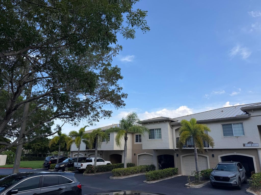 1500 S Crestwood Court S 1503, Royal Palm Beach, FL 33411