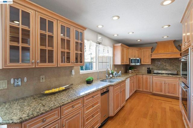 38236 Kimbro St, Fremont, CA 94536