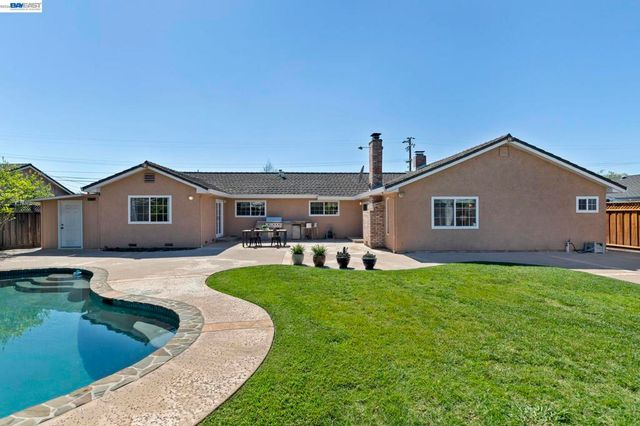 38236 Kimbro St, Fremont, CA 94536