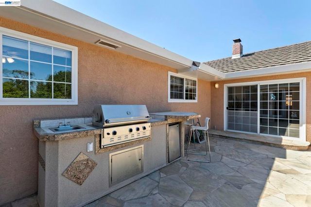 38236 Kimbro St, Fremont, CA 94536