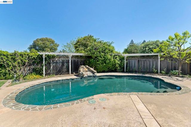 38236 Kimbro St, Fremont, CA 94536