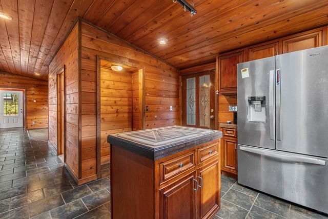 32 Summit View Lane, Fortuna, CA 95540