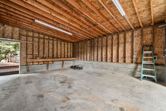 32 Summit View Lane, Fortuna, CA 95540