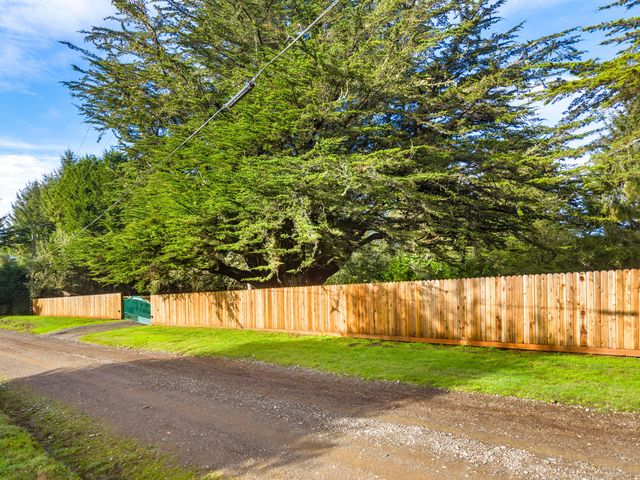 32 Summit View Lane, Fortuna, CA 95540