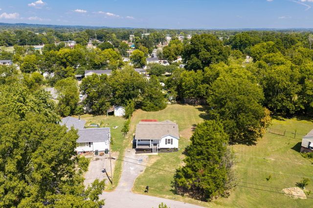 5 Lee Circle, Fort Oglethorpe, GA 30742