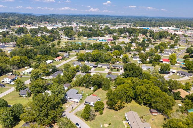 5 Lee Circle, Fort Oglethorpe, GA 30742