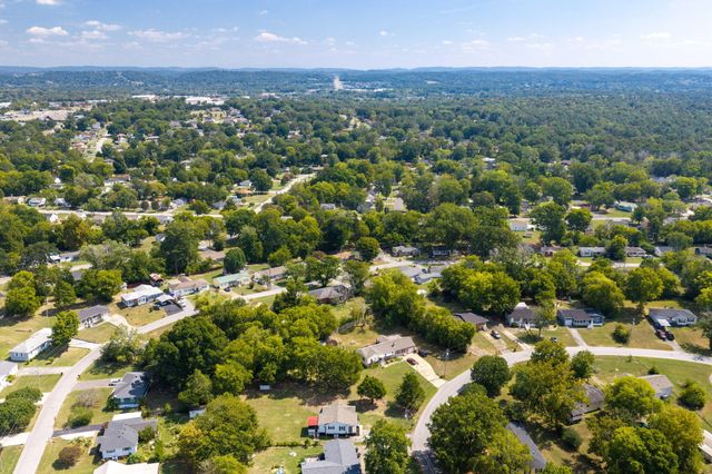5 Lee Circle, Fort Oglethorpe, GA 30742