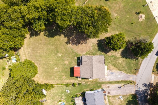 5 Lee Circle, Fort Oglethorpe, GA 30742