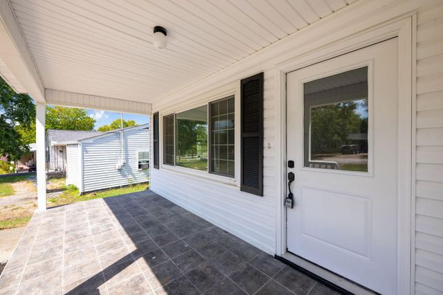 5 Lee Circle, Fort Oglethorpe, GA 30742