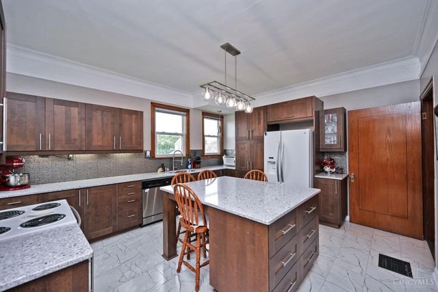 1221 Third Street, Reading, OH 45215