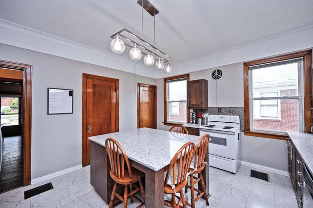 1221 Third Street, Reading, OH 45215