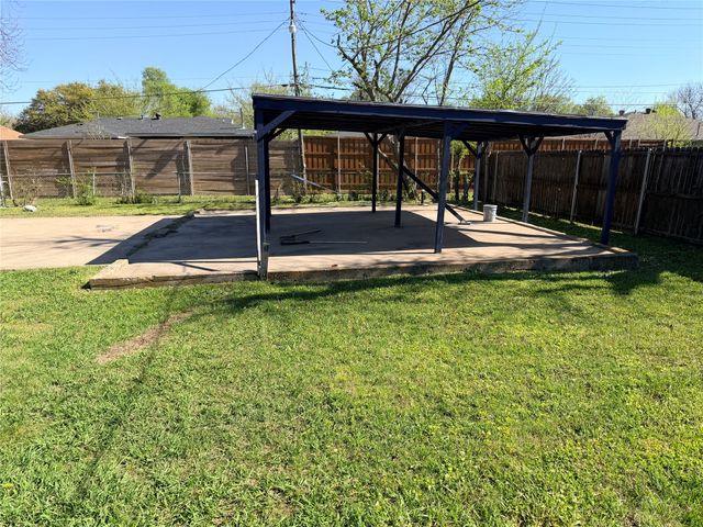 1526 Richard Street, Mesquite, TX 75149