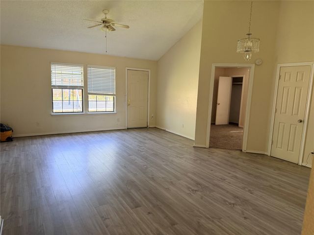 1526 Richard Street, Mesquite, TX 75149