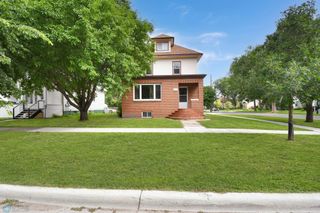 51 6th Avenue N, Fargo, ND 58102