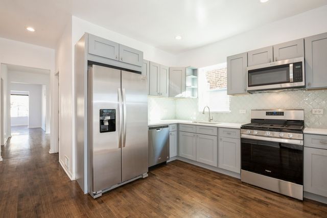 3116 N Damen Avenue 2, Chicago, IL 60618