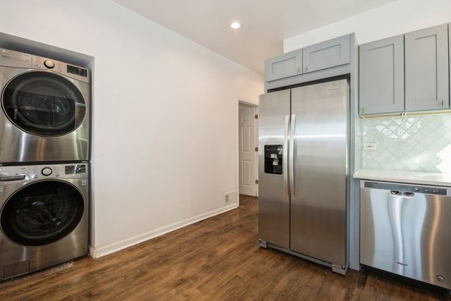 3116 N Damen Avenue 2, Chicago, IL 60618