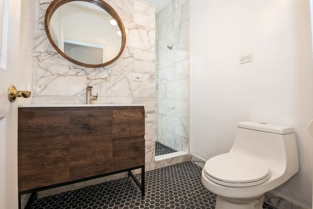 3116 N Damen Avenue 2, Chicago, IL 60618