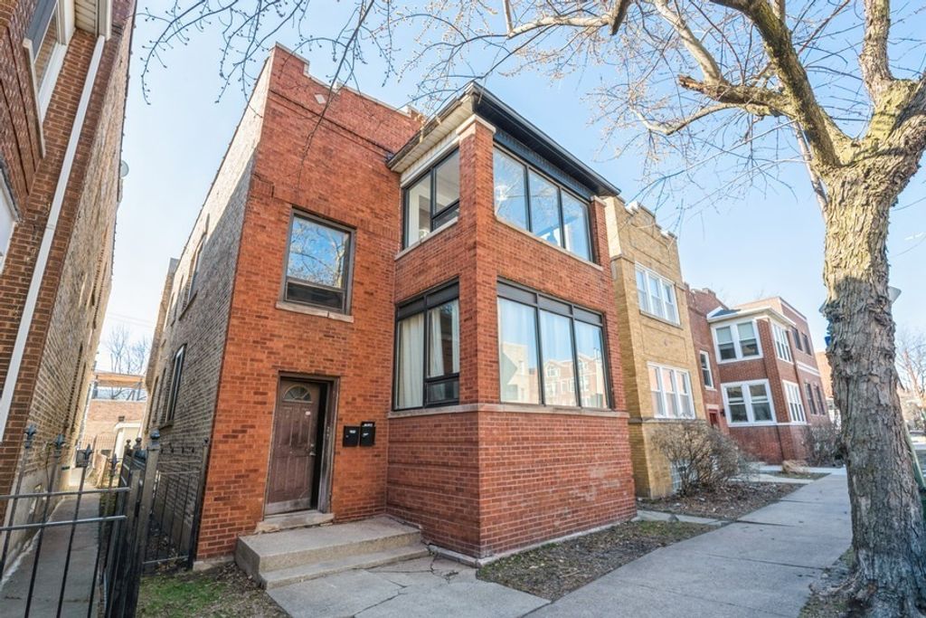 3116 N Damen Avenue 2, Chicago, IL 60618