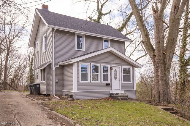 1184 Niagara Avenue, Akron, OH 44305