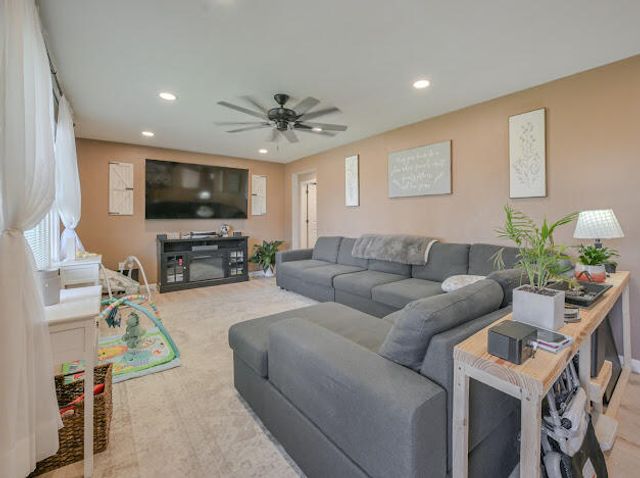 2606 Cavins Drive 2606 Cavins Drive, Springfield, OH 45503