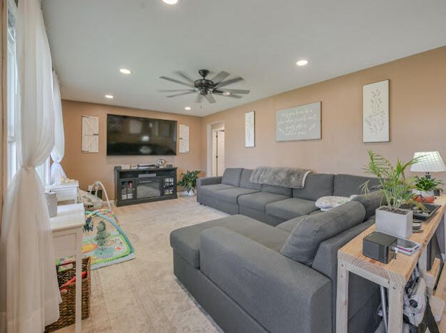 2606 Cavins Drive 2606 Cavins Drive, Springfield, OH 45503