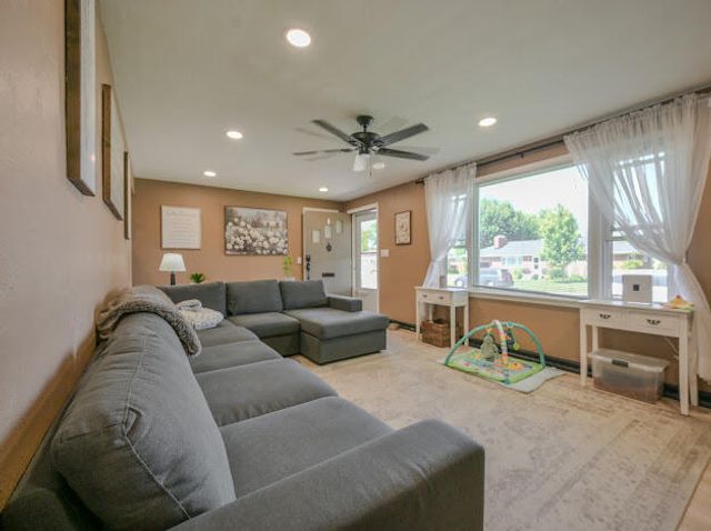 2606 Cavins Drive 2606 Cavins Drive, Springfield, OH 45503