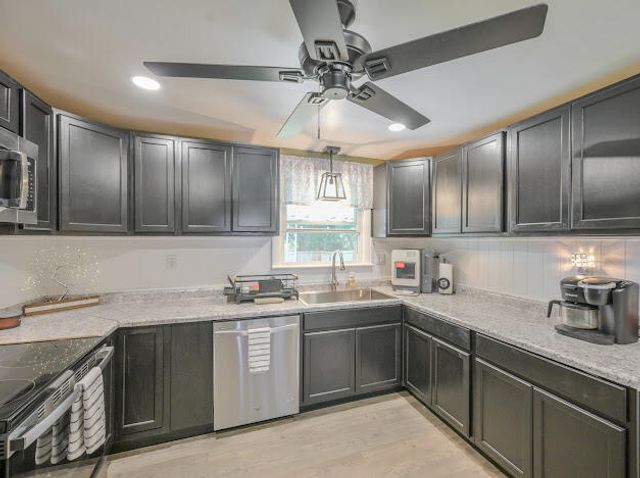 2606 Cavins Drive 2606 Cavins Drive, Springfield, OH 45503