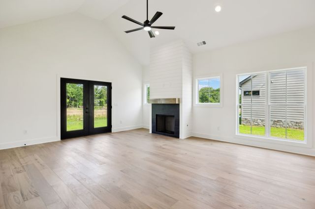 819 Oconnor St, Smithville, TN 37166