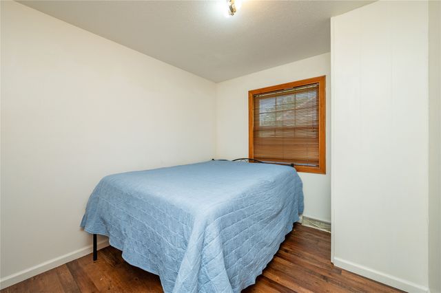 510 E Hughes Avenue, Des Moines, IA 50315