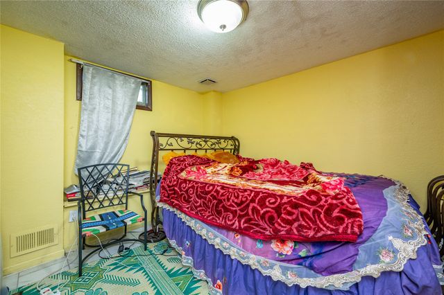 510 E Hughes Avenue, Des Moines, IA 50315