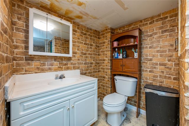 510 E Hughes Avenue, Des Moines, IA 50315