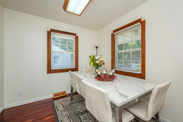 510 E Hughes Avenue, Des Moines, IA 50315