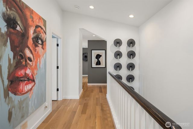 8097 W Mercer Way, Mercer Island, WA 98040