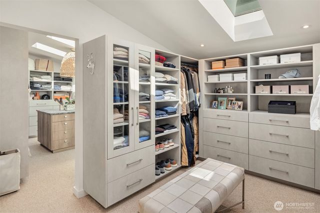 8097 W Mercer Way, Mercer Island, WA 98040