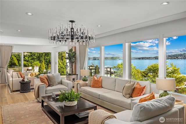 8097 W Mercer Way, Mercer Island, WA 98040