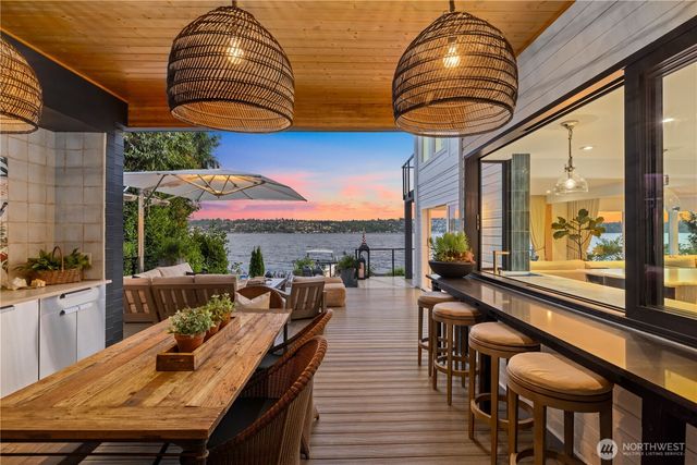 8097 W Mercer Way, Mercer Island, WA 98040