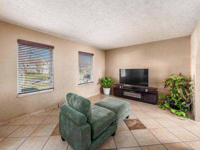 6348 Birkewood Street, Columbus, OH 43229