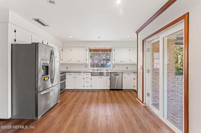 4236 BUCK POINT Road, Jacksonville, FL 32210