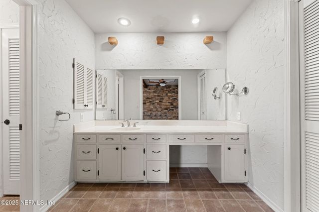 4236 BUCK POINT Road, Jacksonville, FL 32210