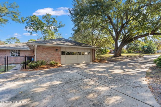 4236 BUCK POINT Road, Jacksonville, FL 32210