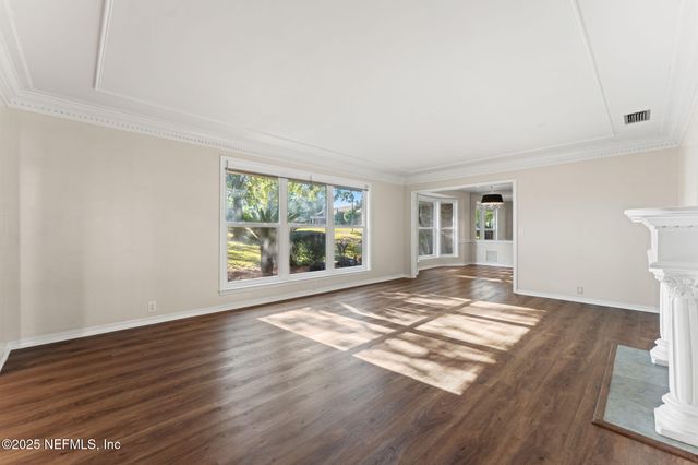 4236 BUCK POINT Road, Jacksonville, FL 32210