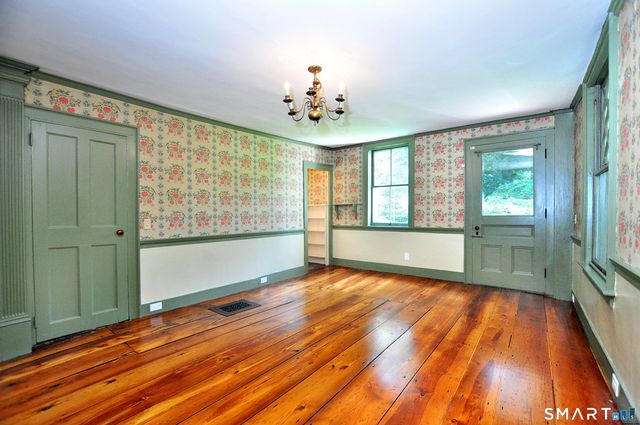 209 Palisado Avenue, Windsor, CT 06095