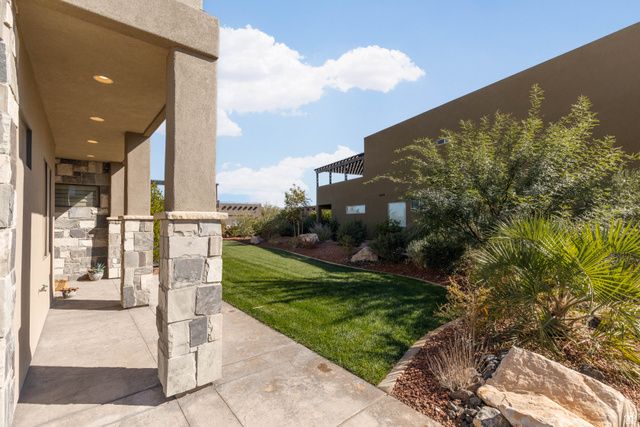 3229 S YANSA TRL, Hurricane, UT 84737