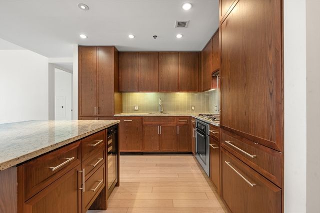 580 Washington St 1501, Boston, MA 02111