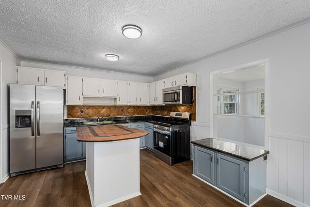 1663 Bristol Caverns Highway, Bristol, TN 37620