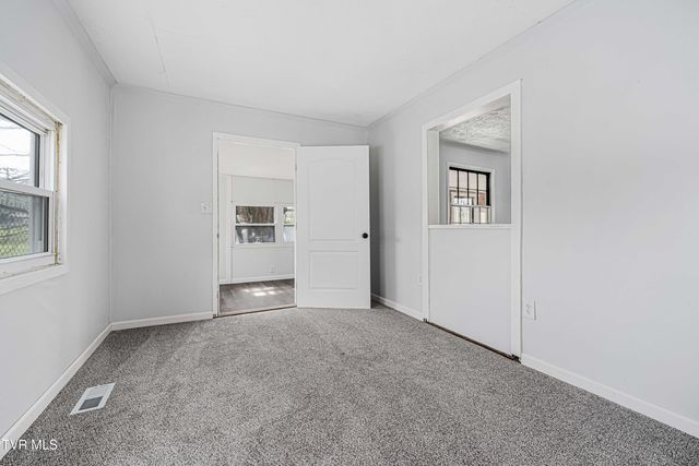 1663 Bristol Caverns Highway, Bristol, TN 37620