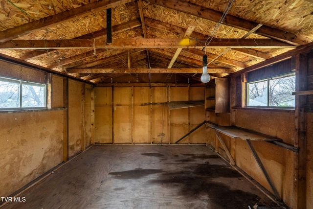 1663 Bristol Caverns Highway, Bristol, TN 37620