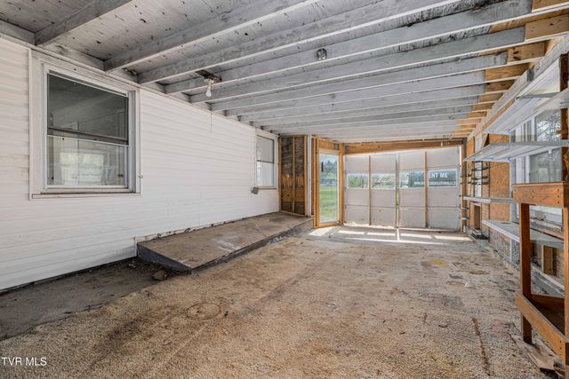 1663 Bristol Caverns Highway, Bristol, TN 37620